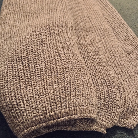 Heathered Knitted Fabric w/ Finished Edges
